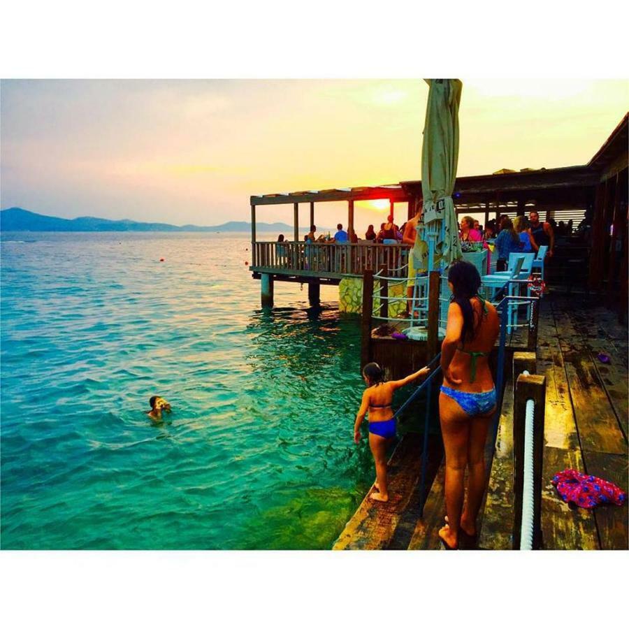 The Mellow Monkey Hostel Zadar Exteriör bild